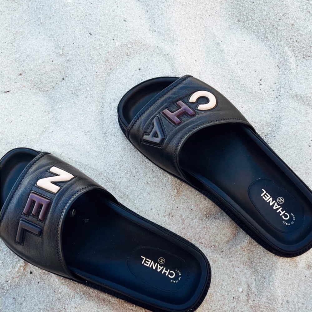 Chanel CHA NEL Logo slides